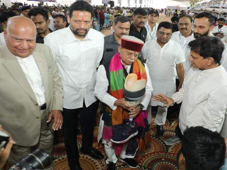 Narayan Limbs to 745 Differently-Abled